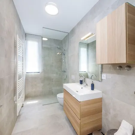 D. Marine Apartment Bibinje