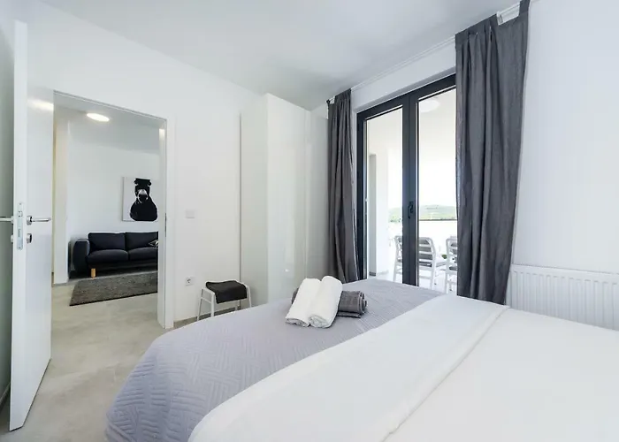 D. Marine Lejlighed *