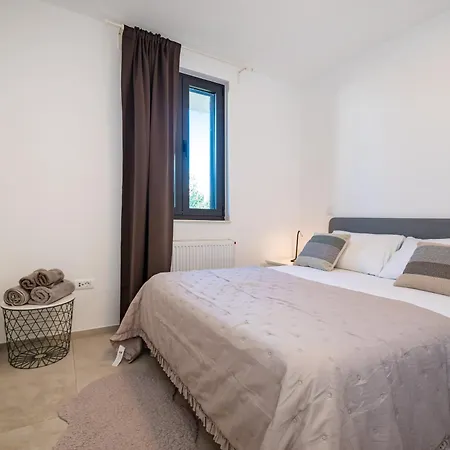 Apartman D. Marine