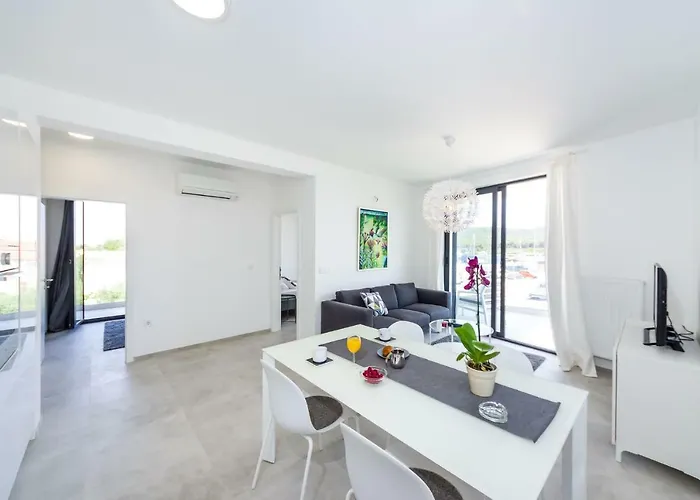 Apartman D. Marine *